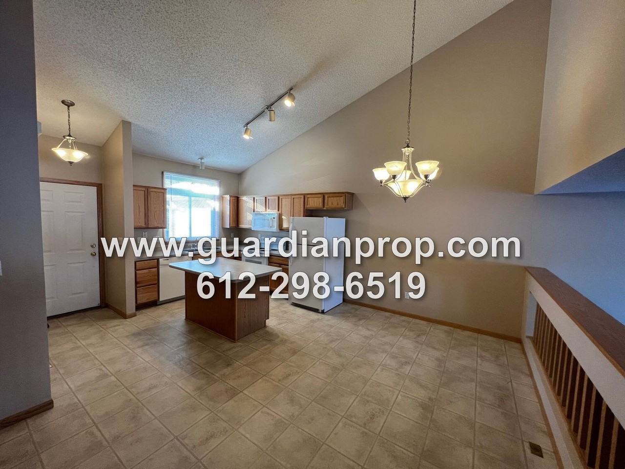 3431 Century Dr - Photo 4 of 14