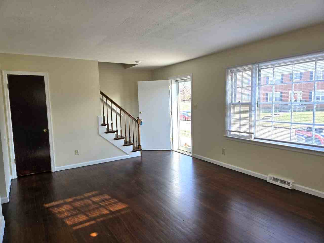 1833 Marietta Dr - Photo 2 of 17