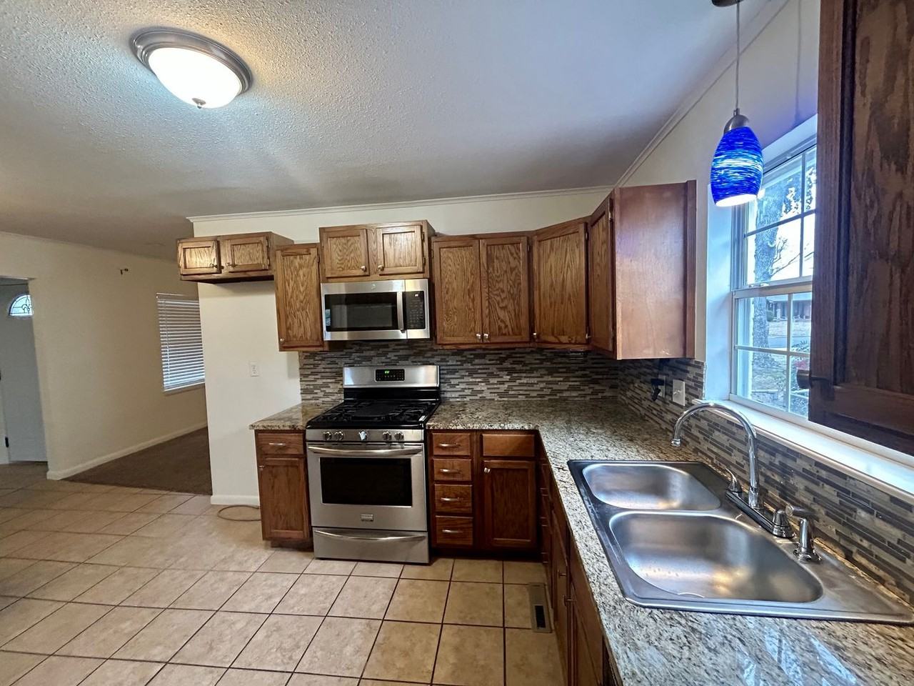 5349 E 27th Pl - Photo 5 of 18