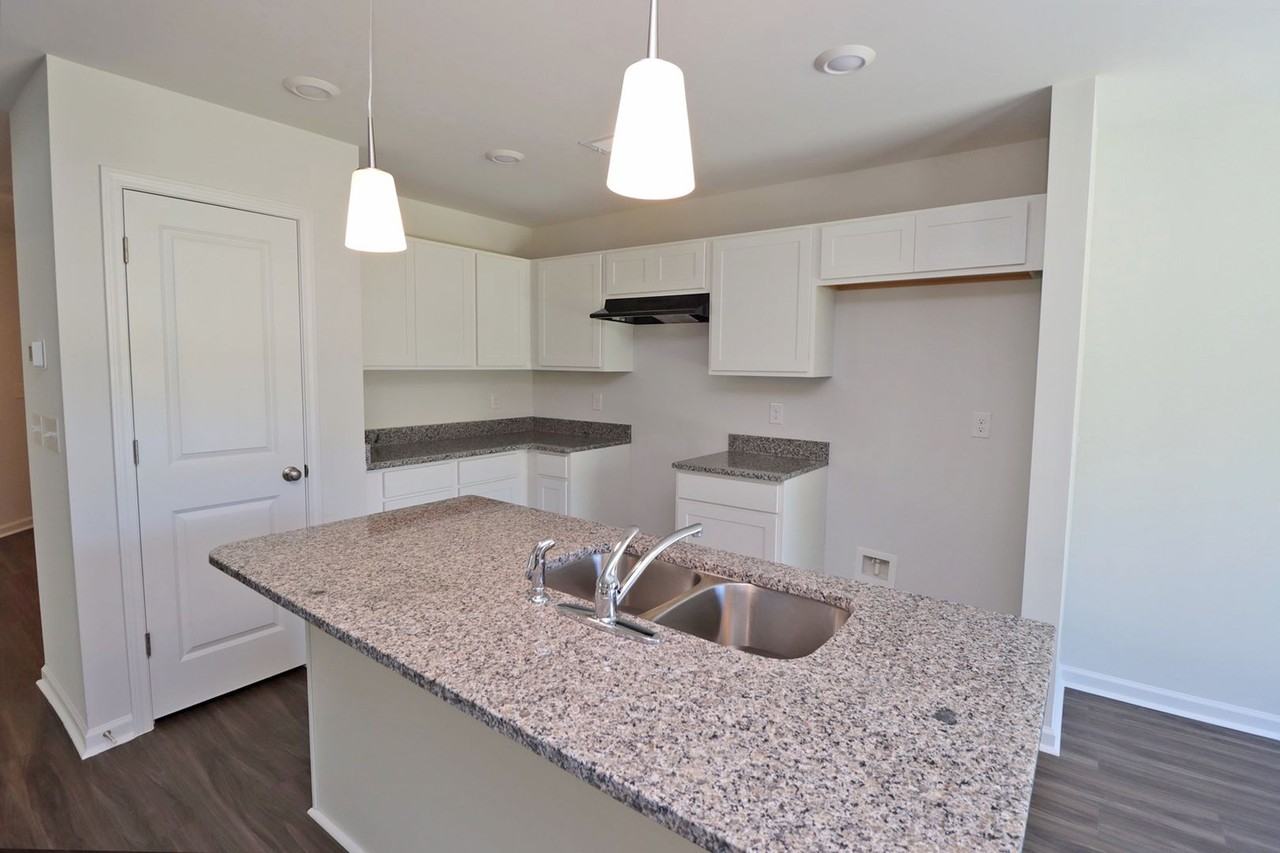 929 Wolfsburg Rd - Photo 6 of 16