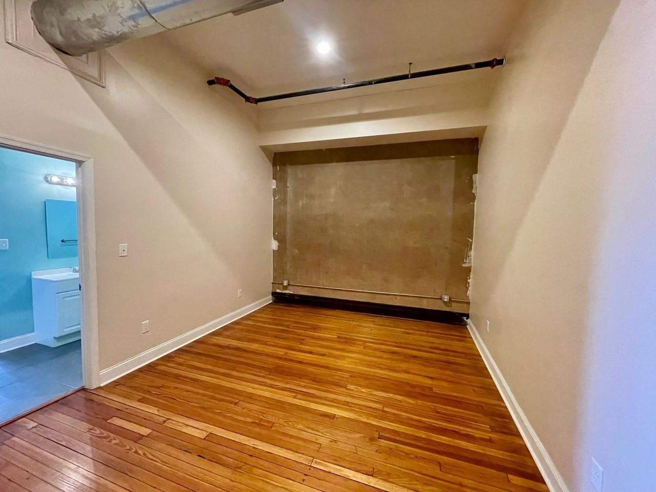 1019 Main St #B - Photo 6 of 13