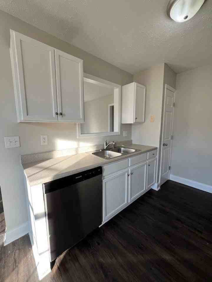 104 Norris Ct - Photo 6 of 18