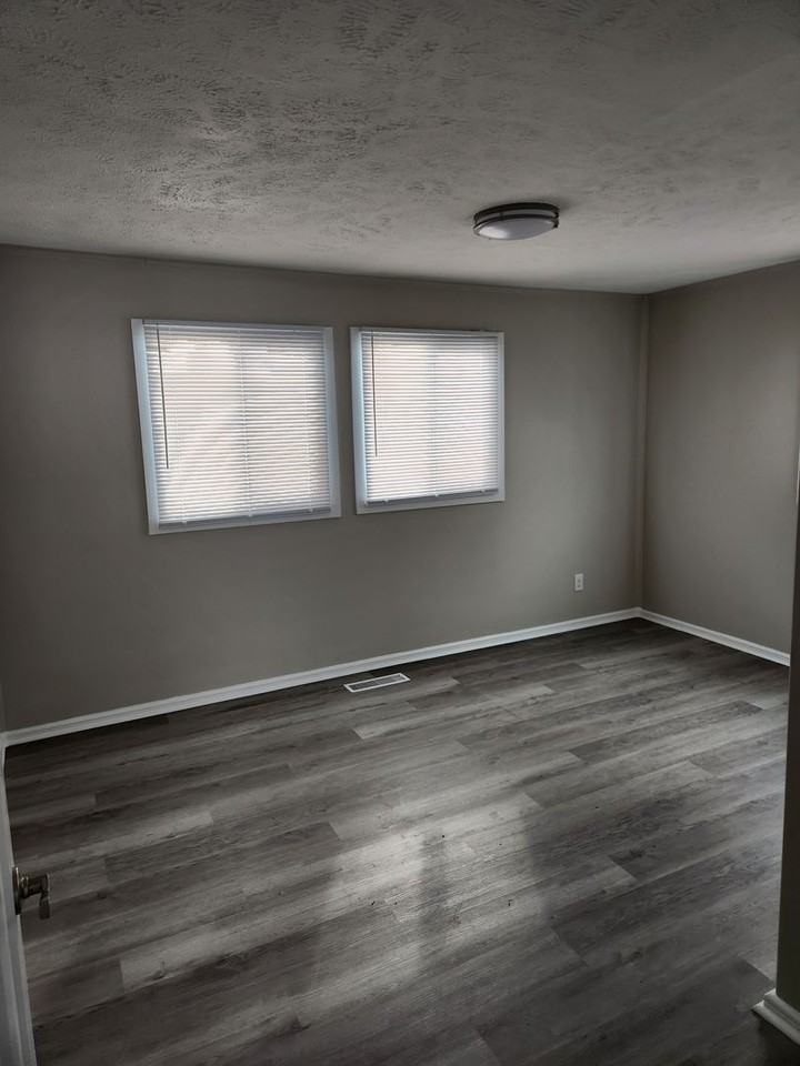 6650 Decatur St - Photo 6 of 9