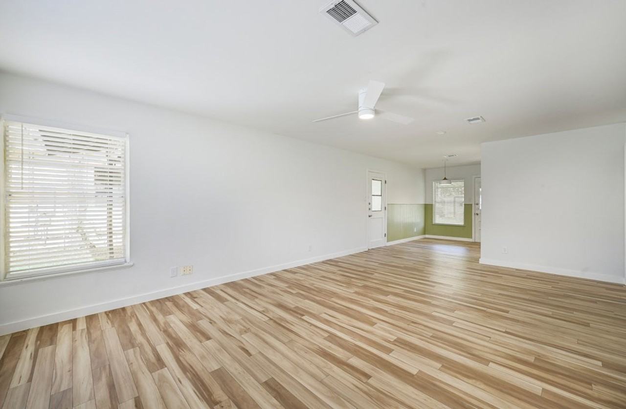 810 E 47th St - Photo 5 of 24