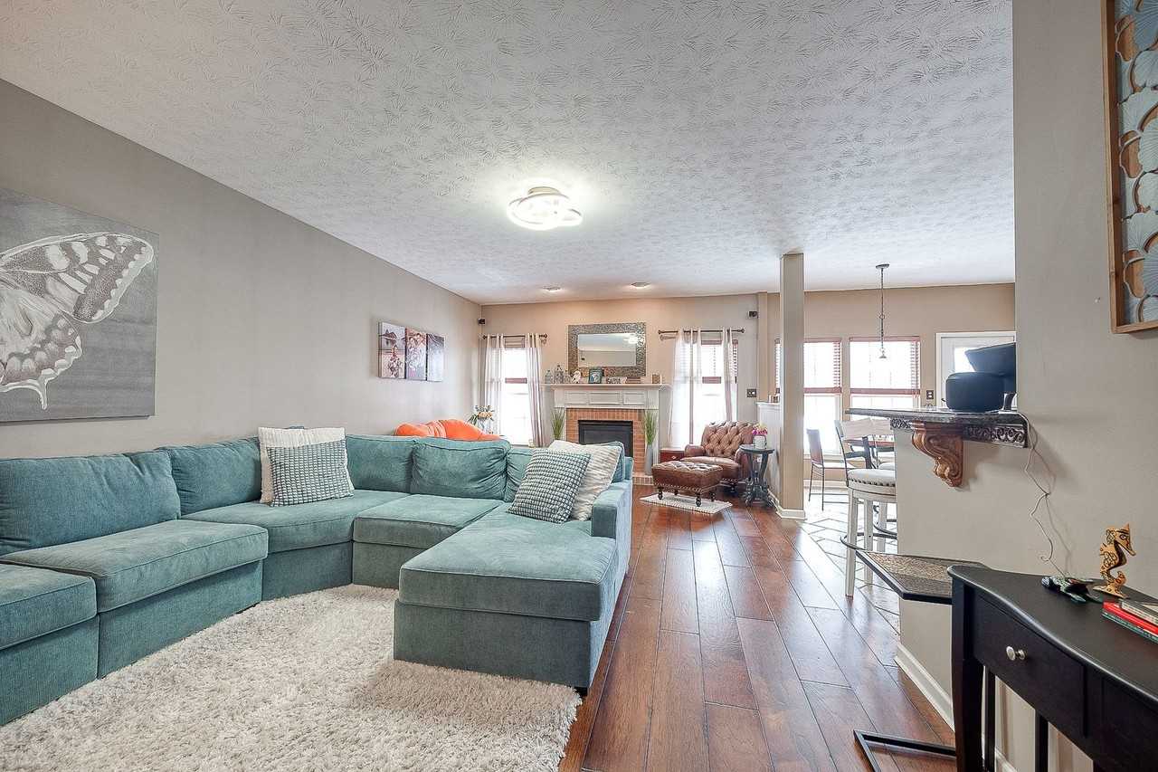 111 Cherrywood Dr - Photo 3 of 26