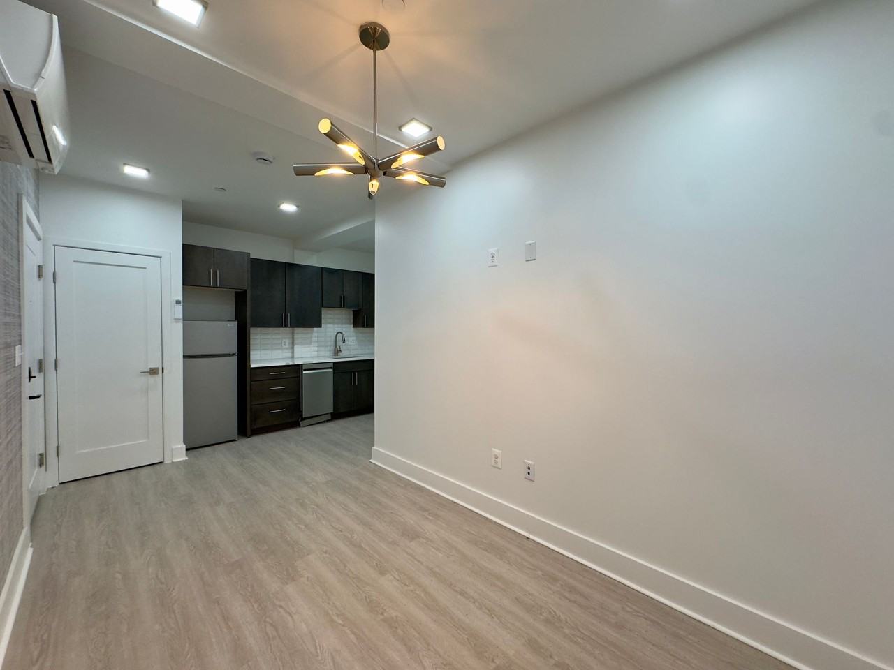 The Brixton - Photo 5 of 42