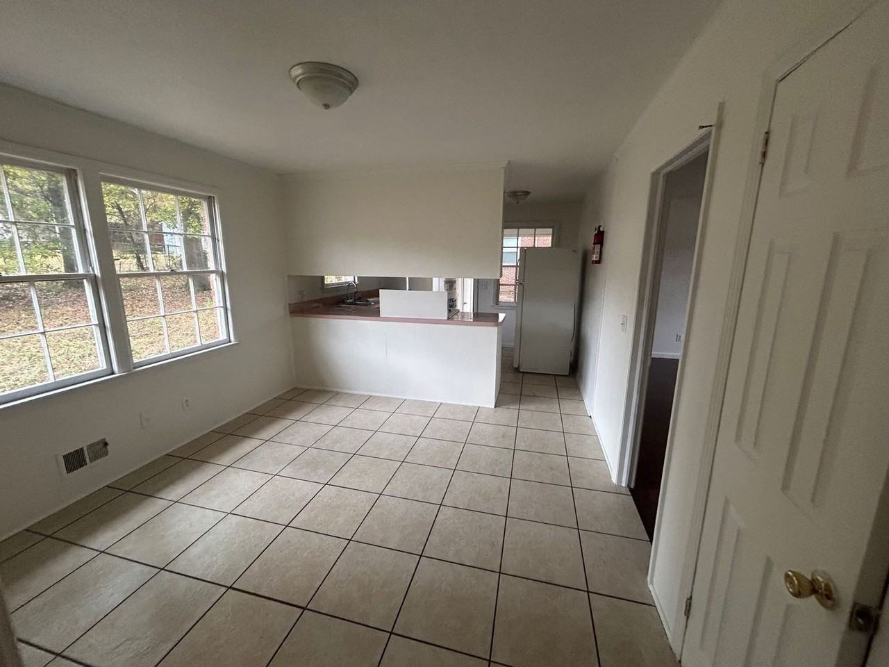 5524 Ransom Dr - Photo 4 of 25