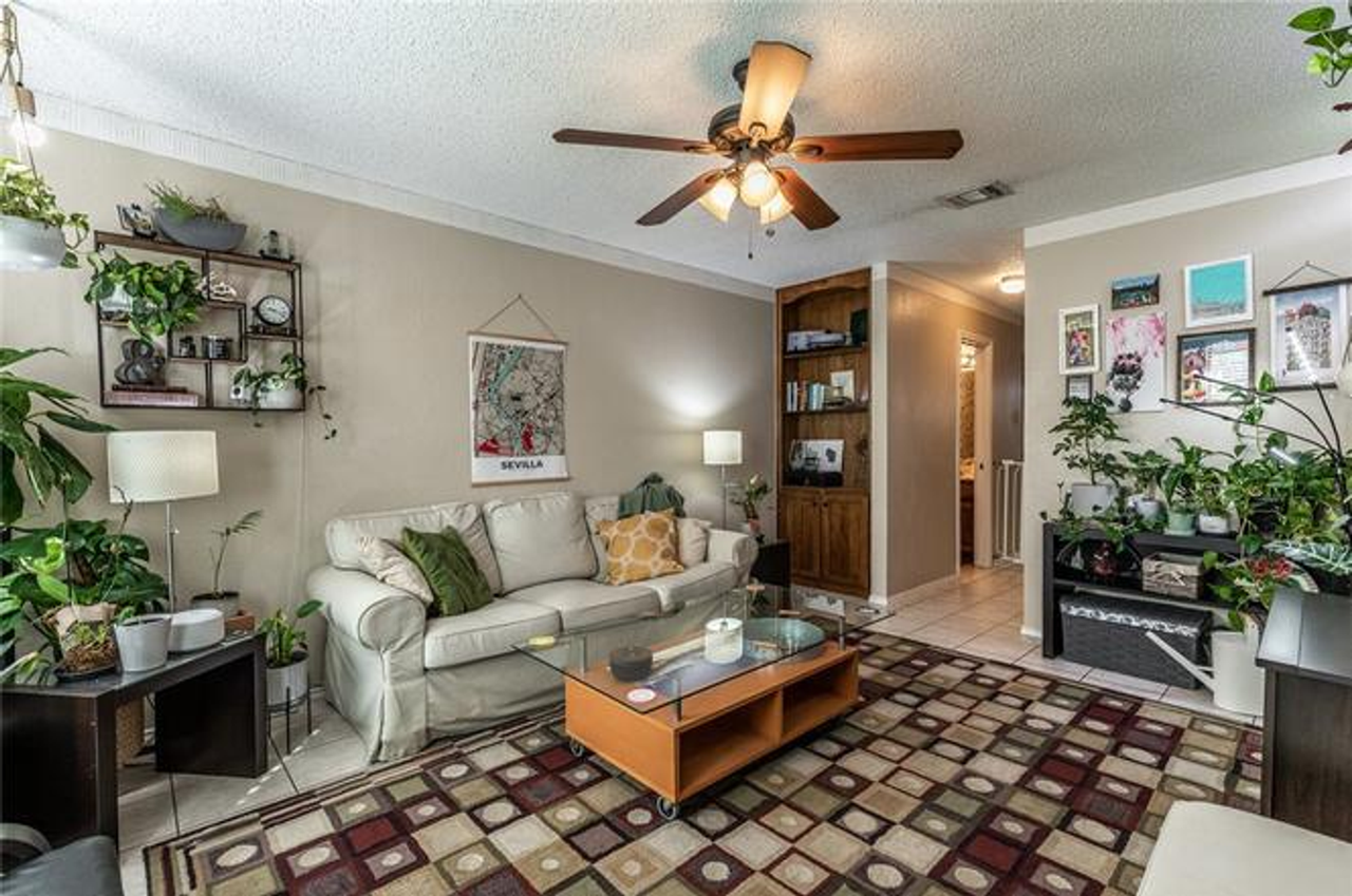 1371 S 11th St - Photo 4 of 24