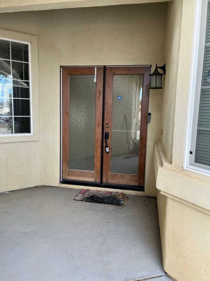 13910 Rivers Edge Rd - Photo 2 of 38