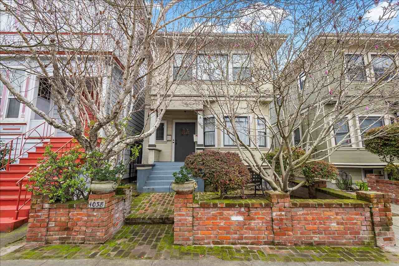 1038 Santa Clara Ave #A - Photo 2 of 30