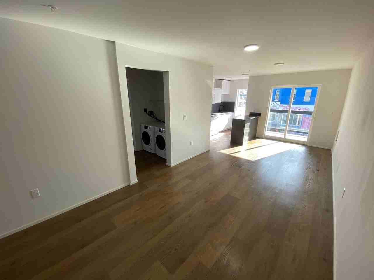 Dakar on Lake - Photo 4 of 8