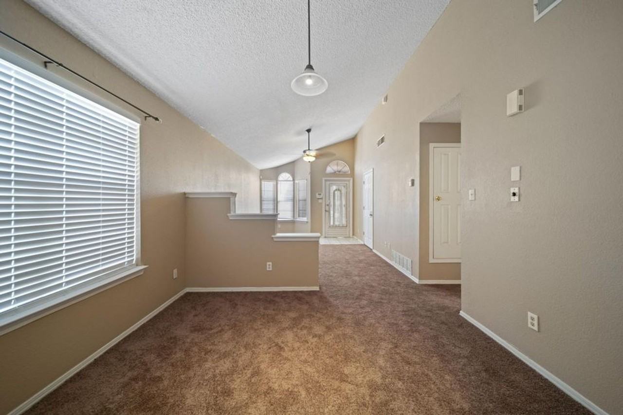 12417 Bob Heasley Dr - Photo 2 of 10