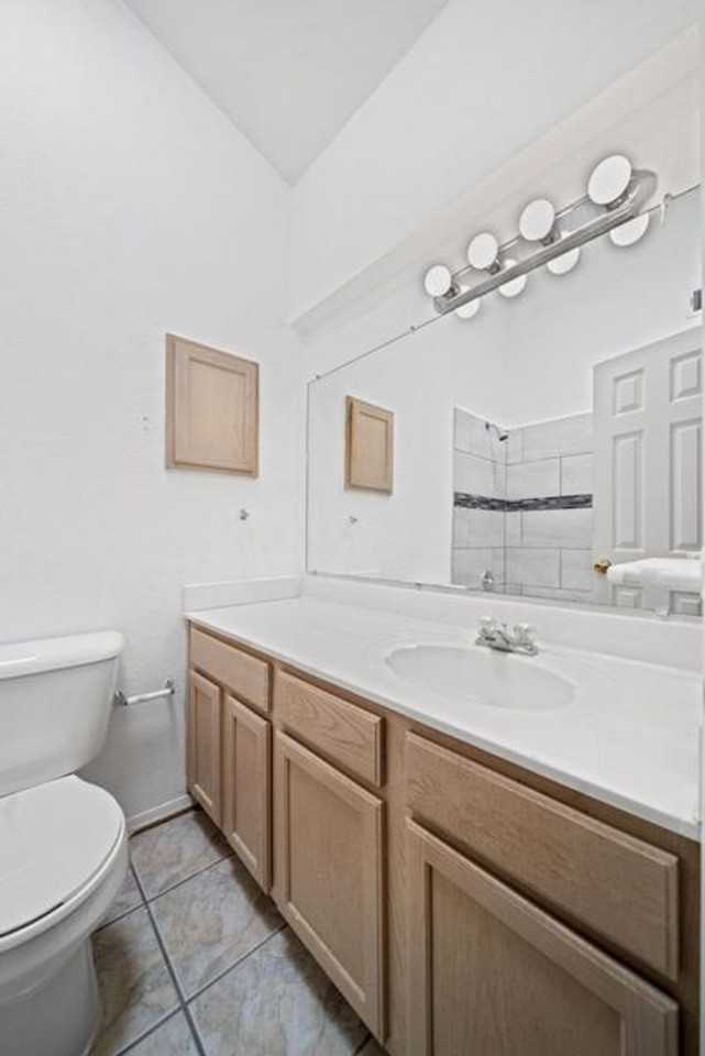 12417 Bob Heasley Dr - Photo 6 of 10