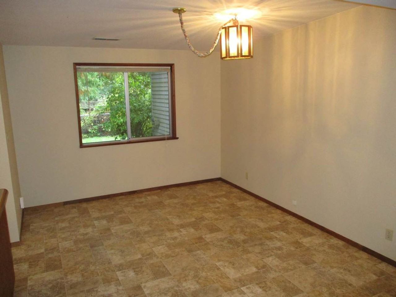 7507 Skansie Ave #B - Photo 4 of 18