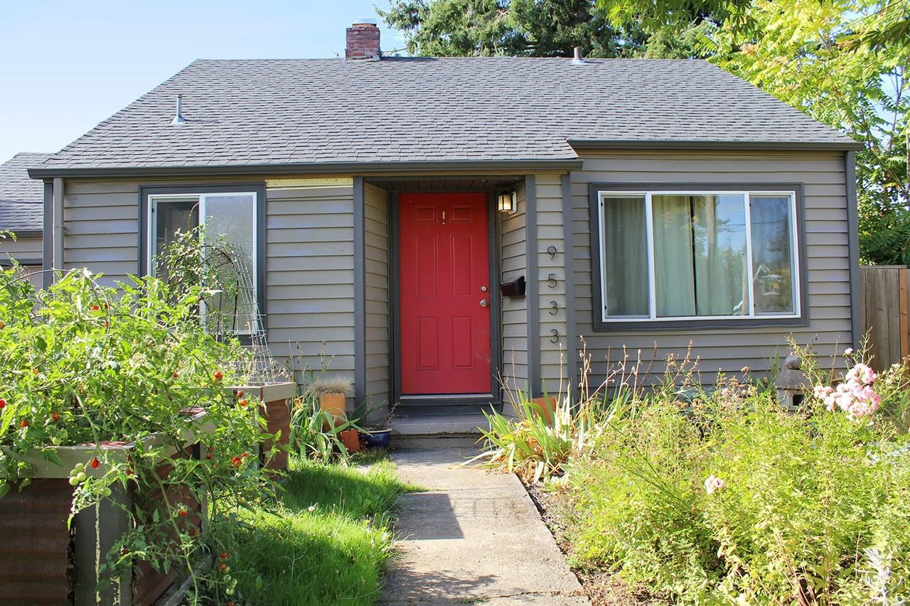 9533 N Buchanan Ave - Photo 2 of 31