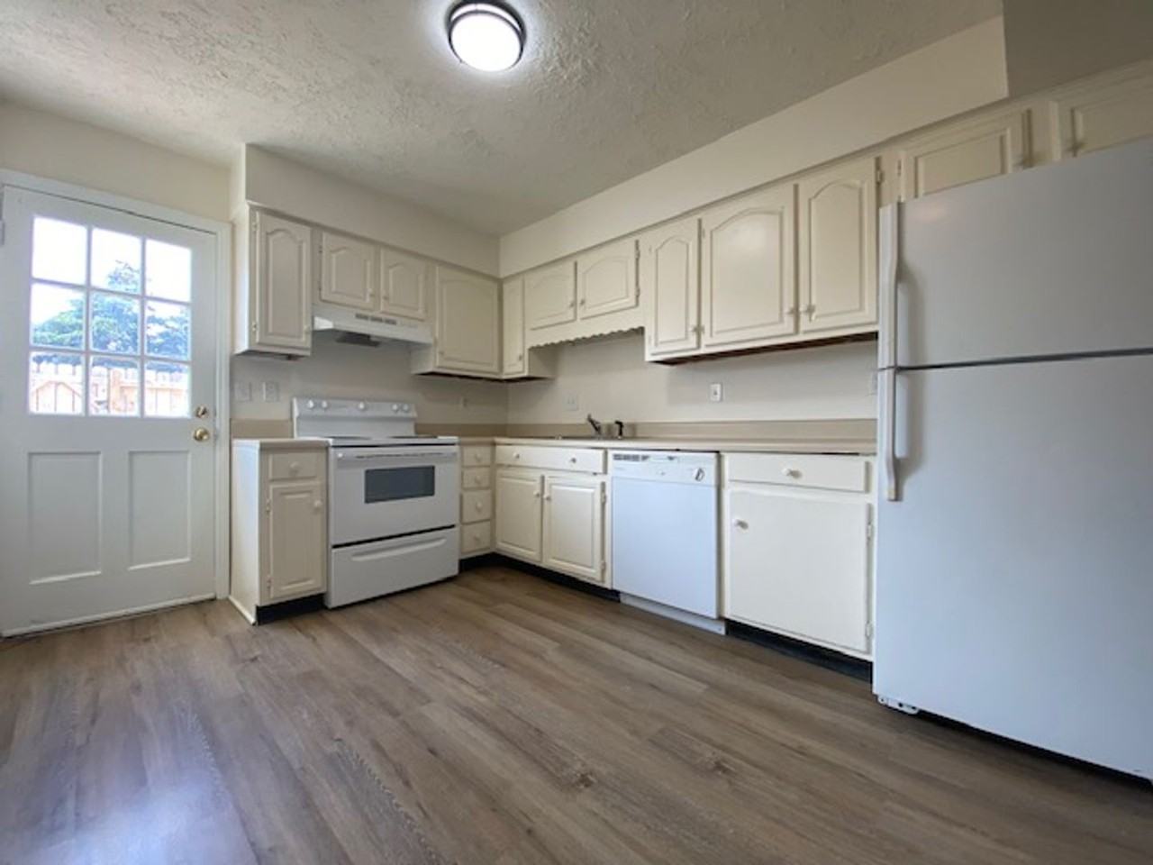 7924 Shady Oak Trl #236 - Photo 5 of 25