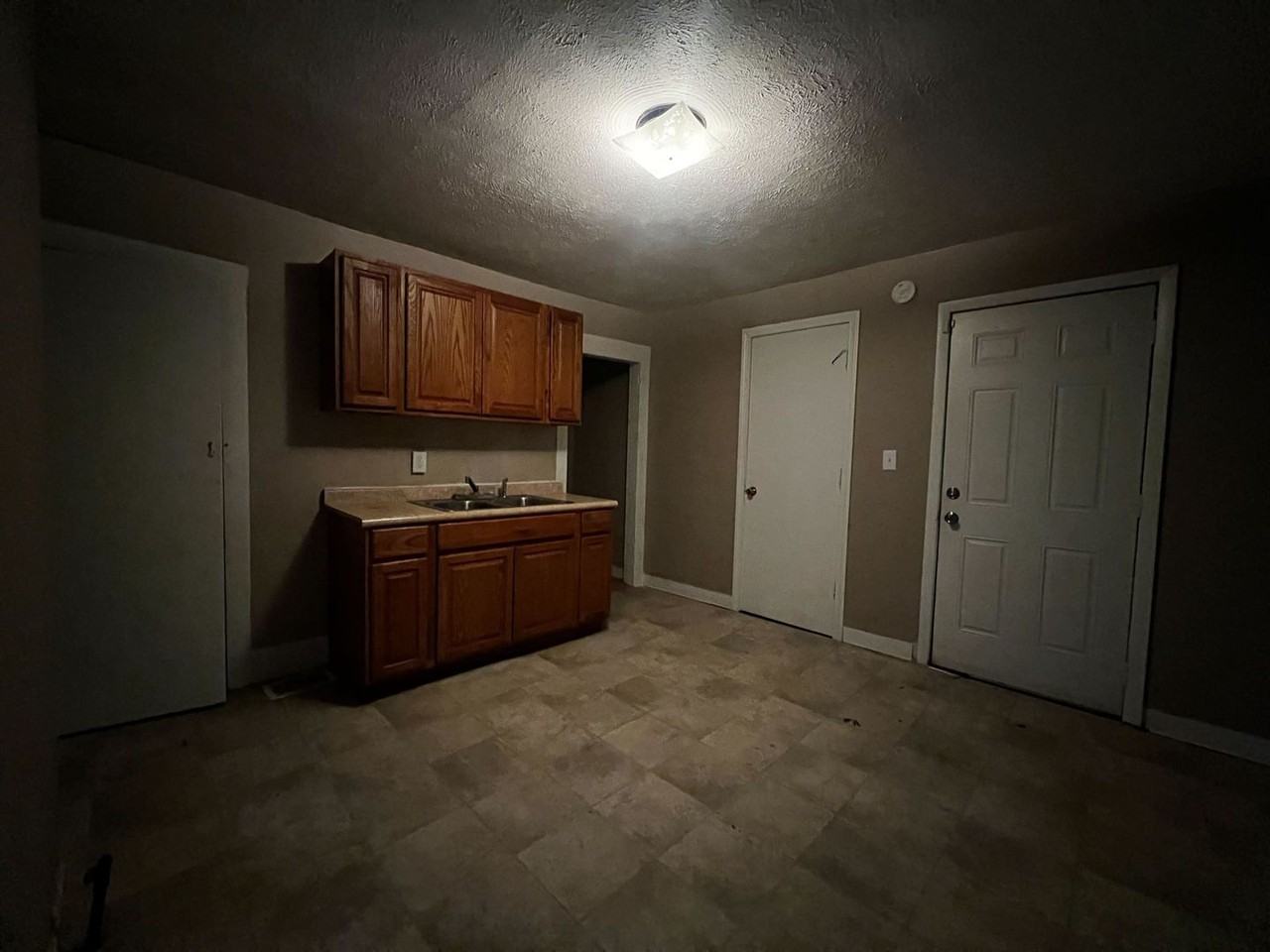 1308 4th St Ne - Photo 2 of 4