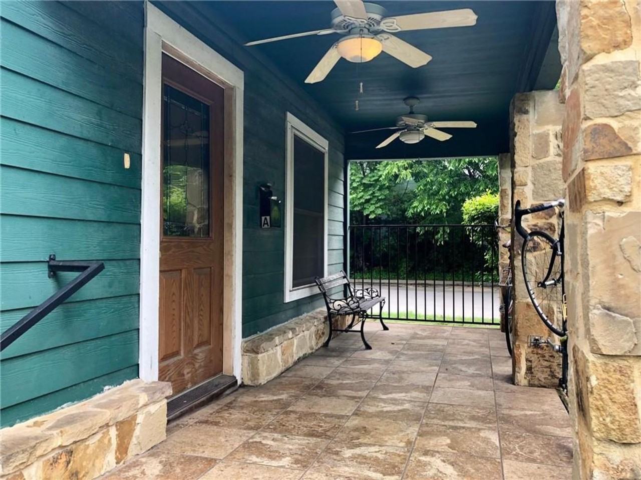 4510 Red River St - Photo 2 of 10