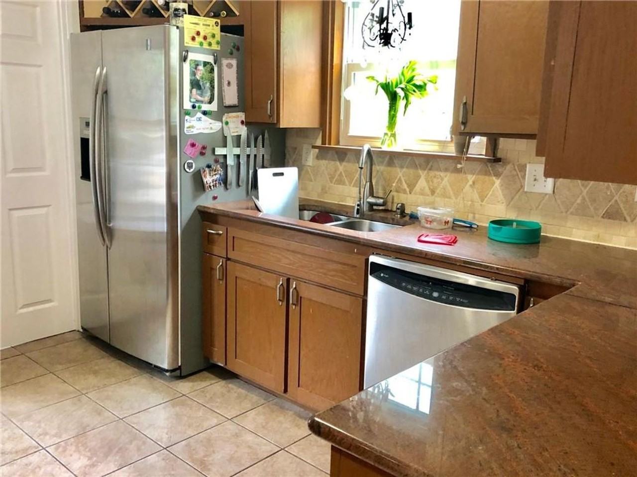 4510 Red River St - Photo 3 of 10