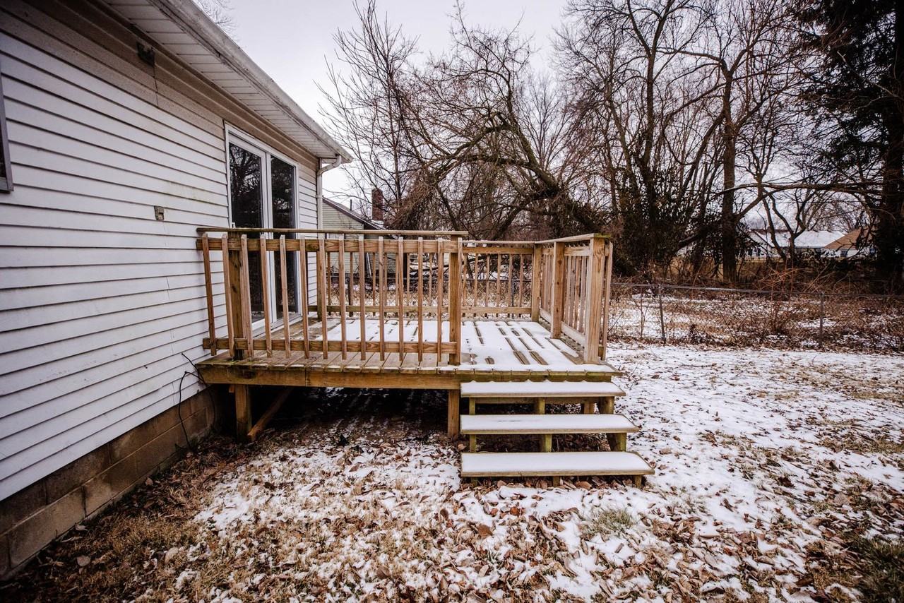 1015 Turner Ave - Photo 3 of 24