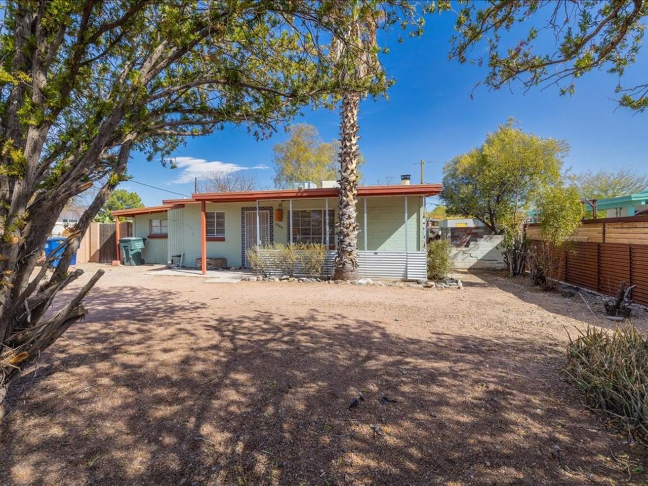 2866 N Desert Ave - Photo 2 of 25