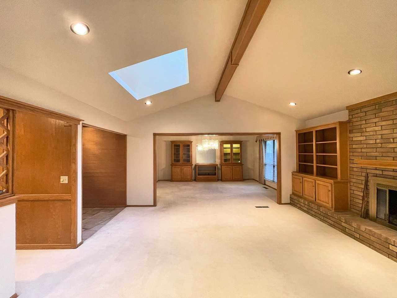 6117 Winfield Dr - Photo 2 of 26