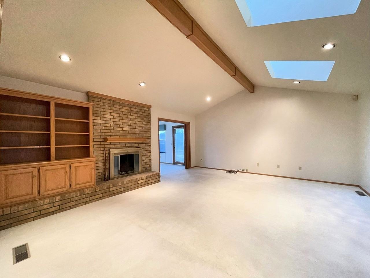 6117 Winfield Dr - Photo 3 of 26