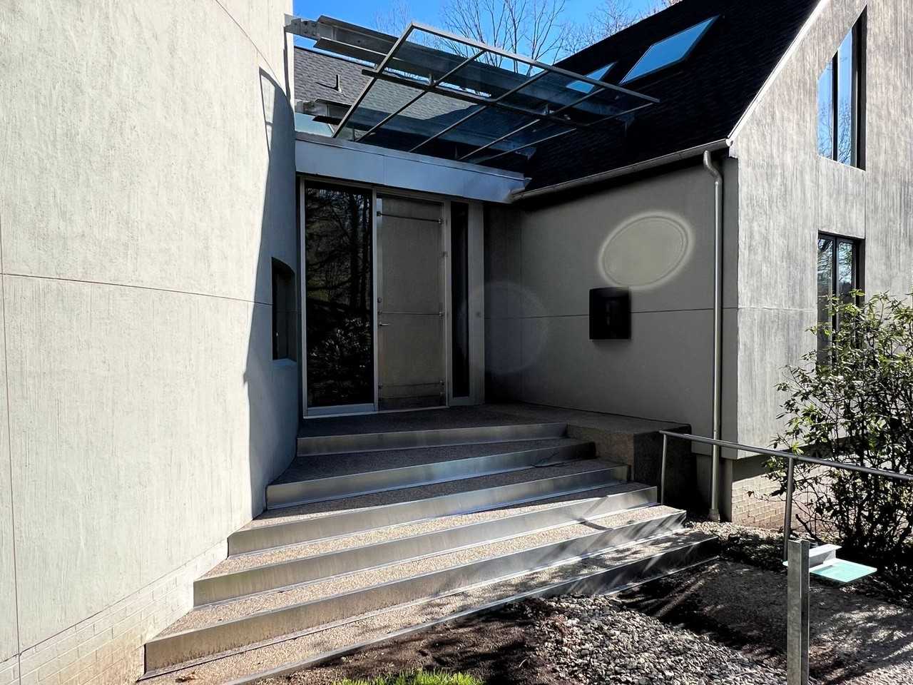 118 Rockwell Ln - Photo 2 of 27