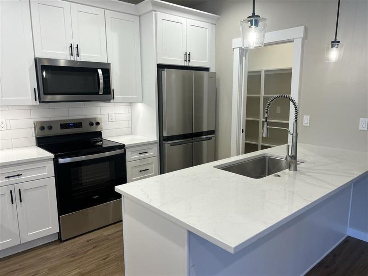 507 Colton Ln - Photo 3 of 26