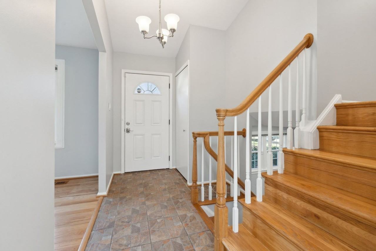 1902 Contralto Ct - Photo 3 of 40