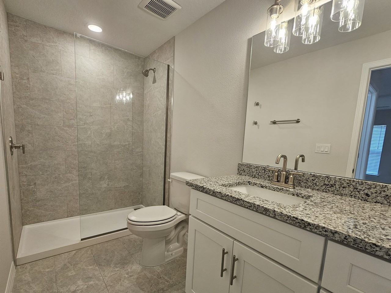 23 Rosecroft Ln #B - Photo 4 of 12