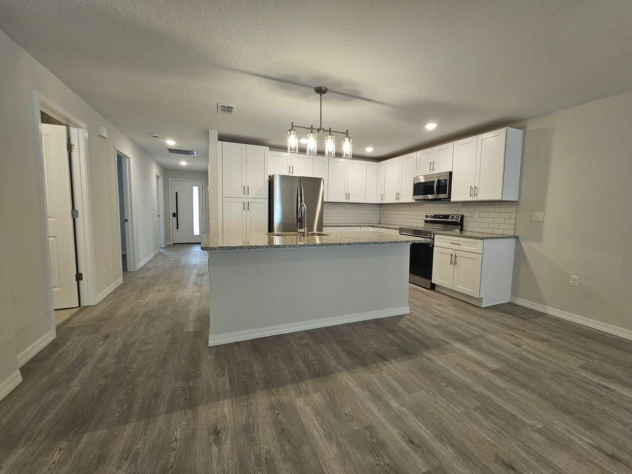 23 Rosecroft Ln #B - Photo 6 of 12