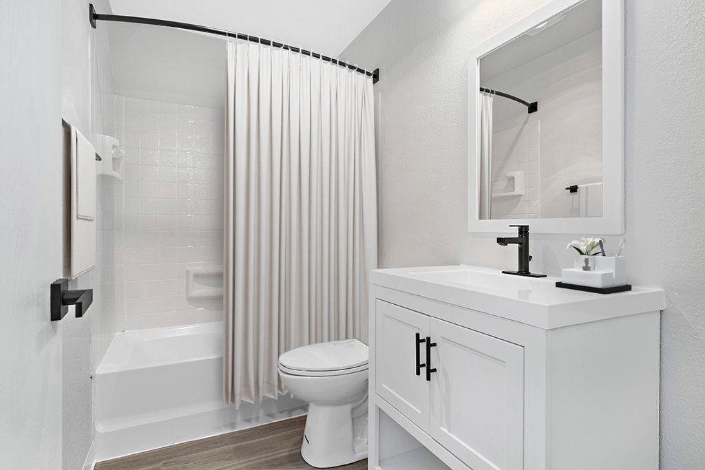 1615 West Smith Street - Photo 4 of 18