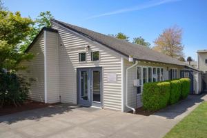 featured image of 1615 W Smith St