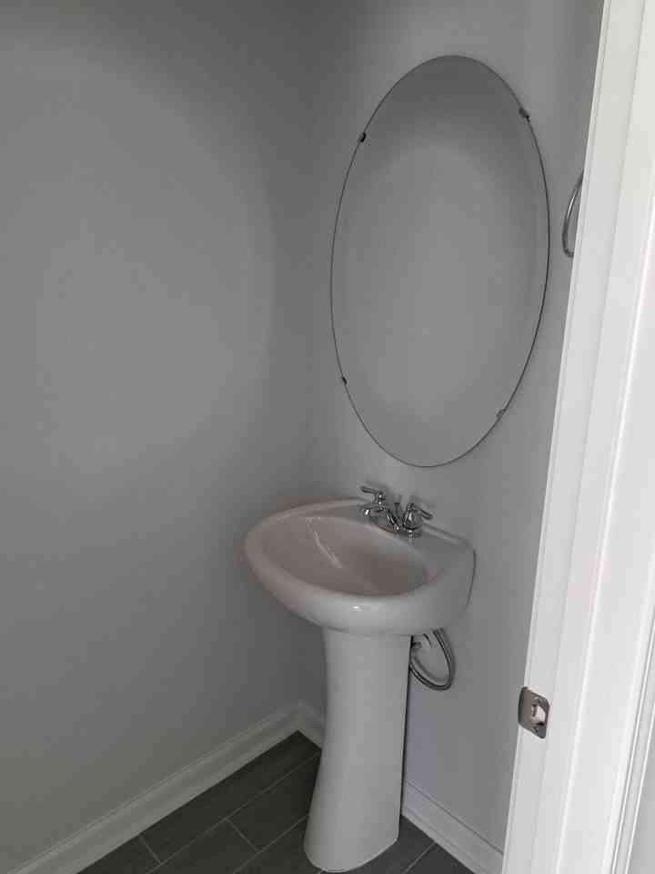 318 Brandon Lakes Dr #1 - Photo 7 of 19