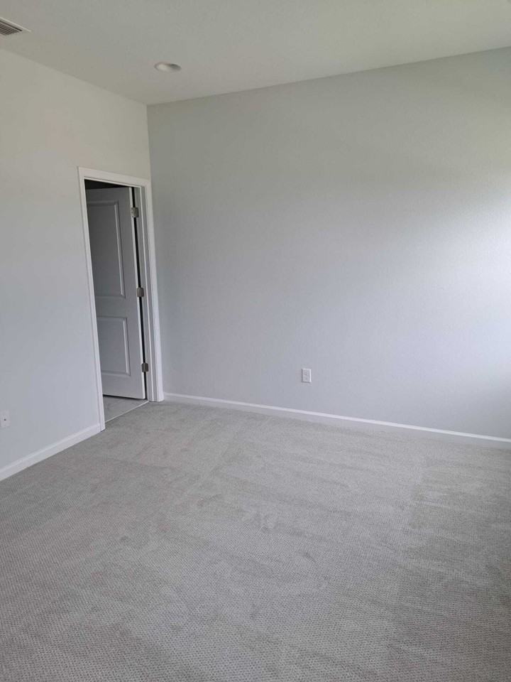 318 Brandon Lakes Dr #1 - Photo 5 of 19