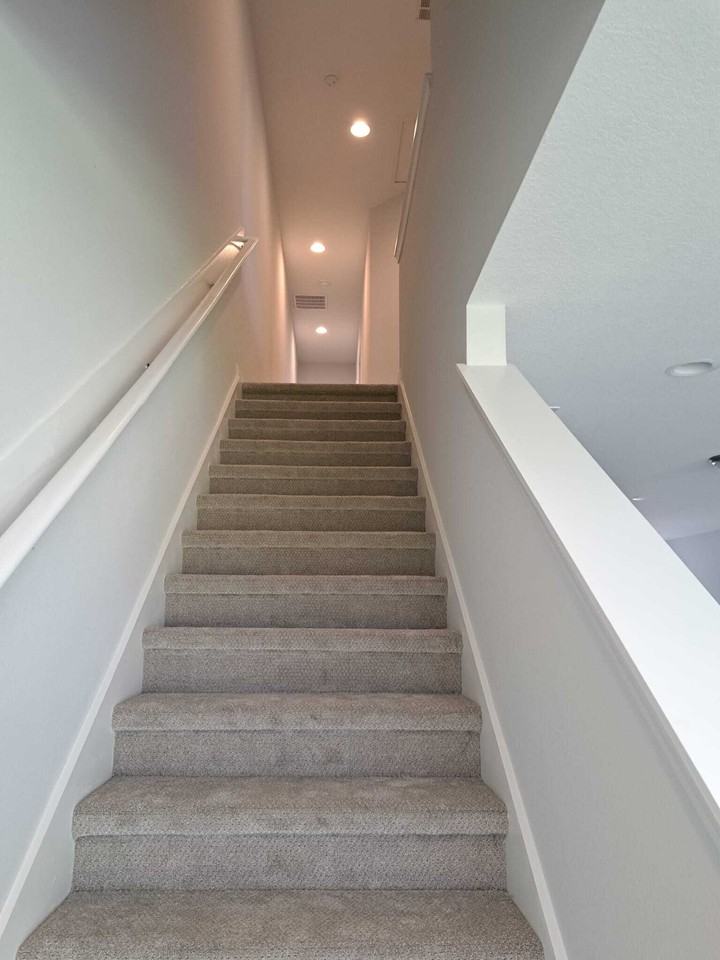 318 Brandon Lakes Dr #1 - Photo 3 of 19