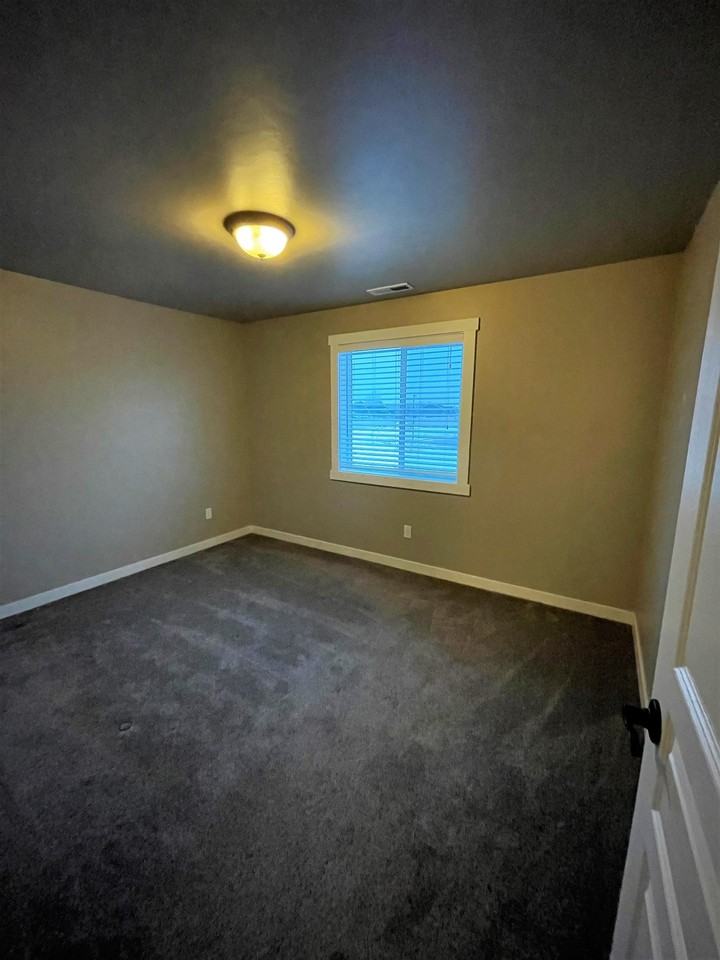 12534 W Oneida St - Photo 2 of 22