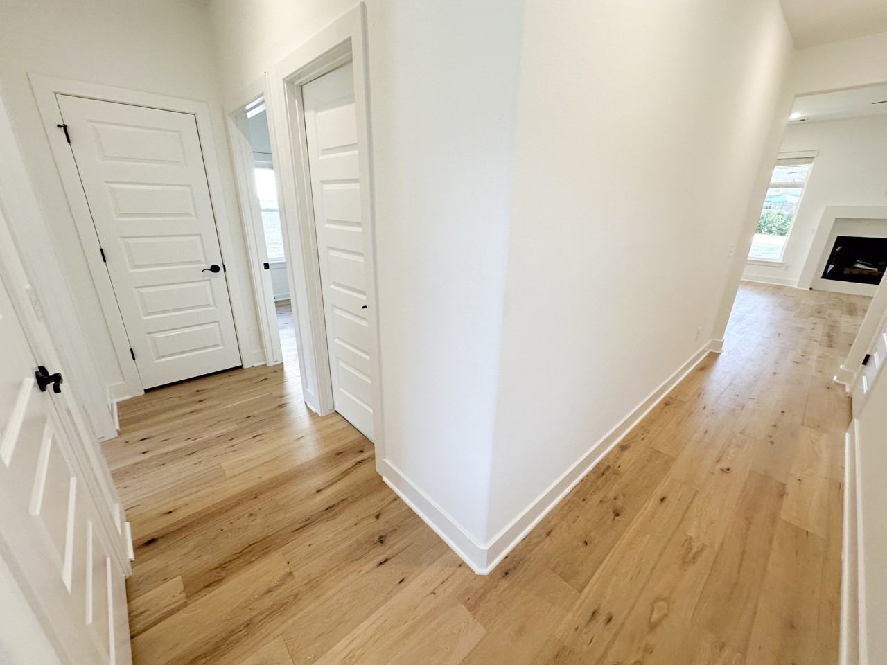 1751 W Holly St - Photo 5 of 19