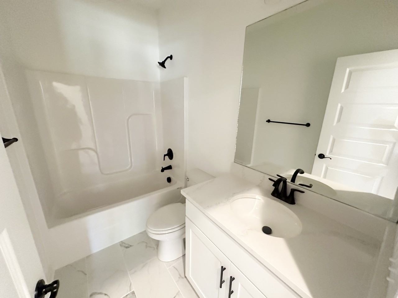 1751 W Holly St - Photo 6 of 19