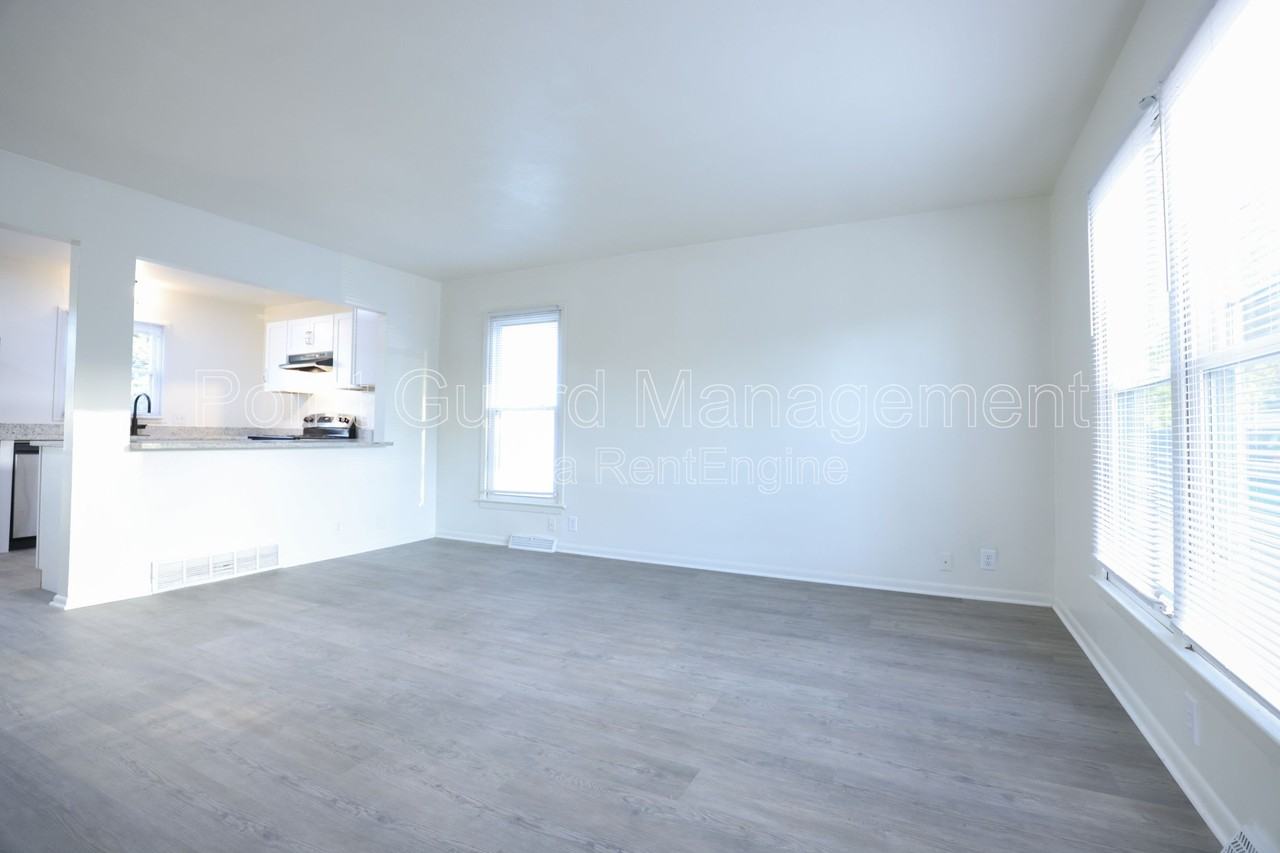 5918 Camden Ave #5918 - Photo 3 of 22