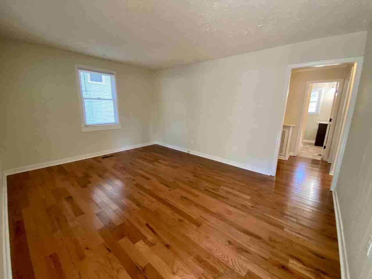 513 W Chapin Rd - Photo 7 of 23