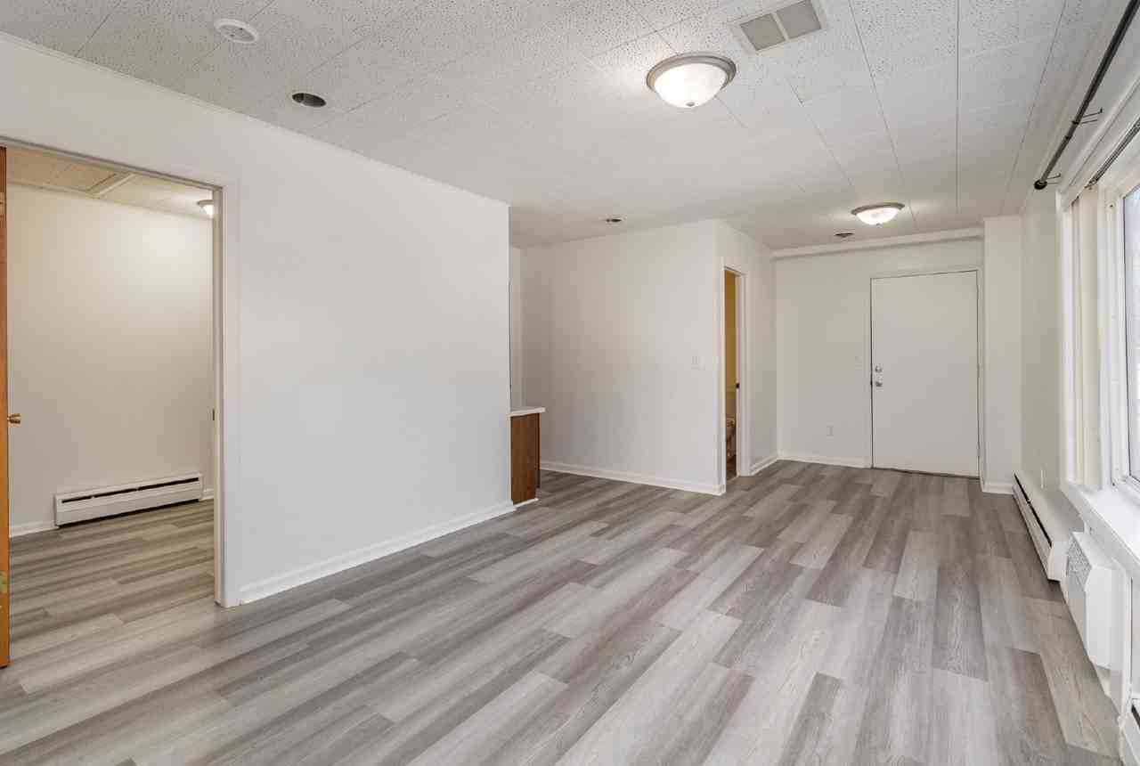 3014 Washington St - Photo 3 of 13