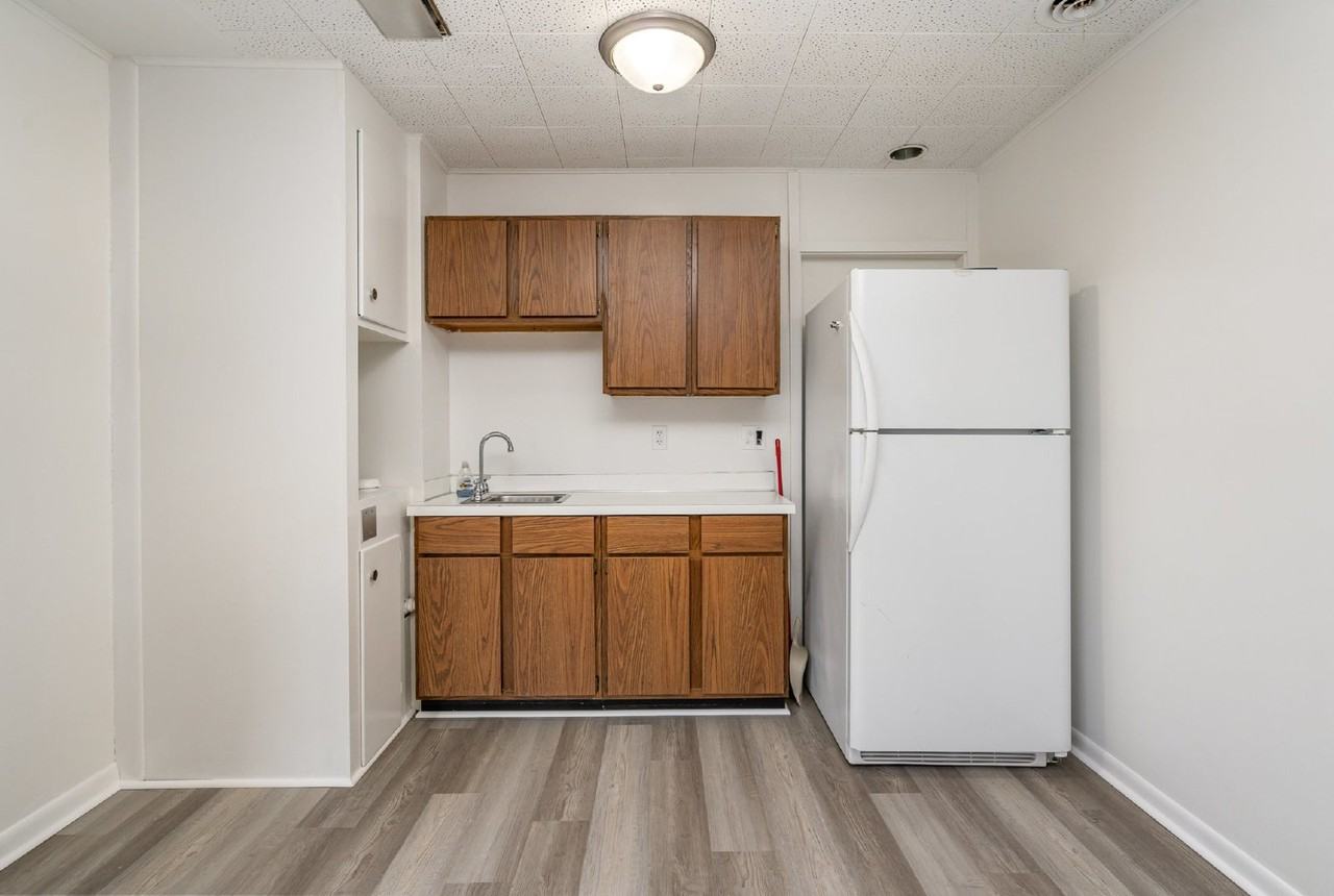3014 Washington St - Photo 5 of 13