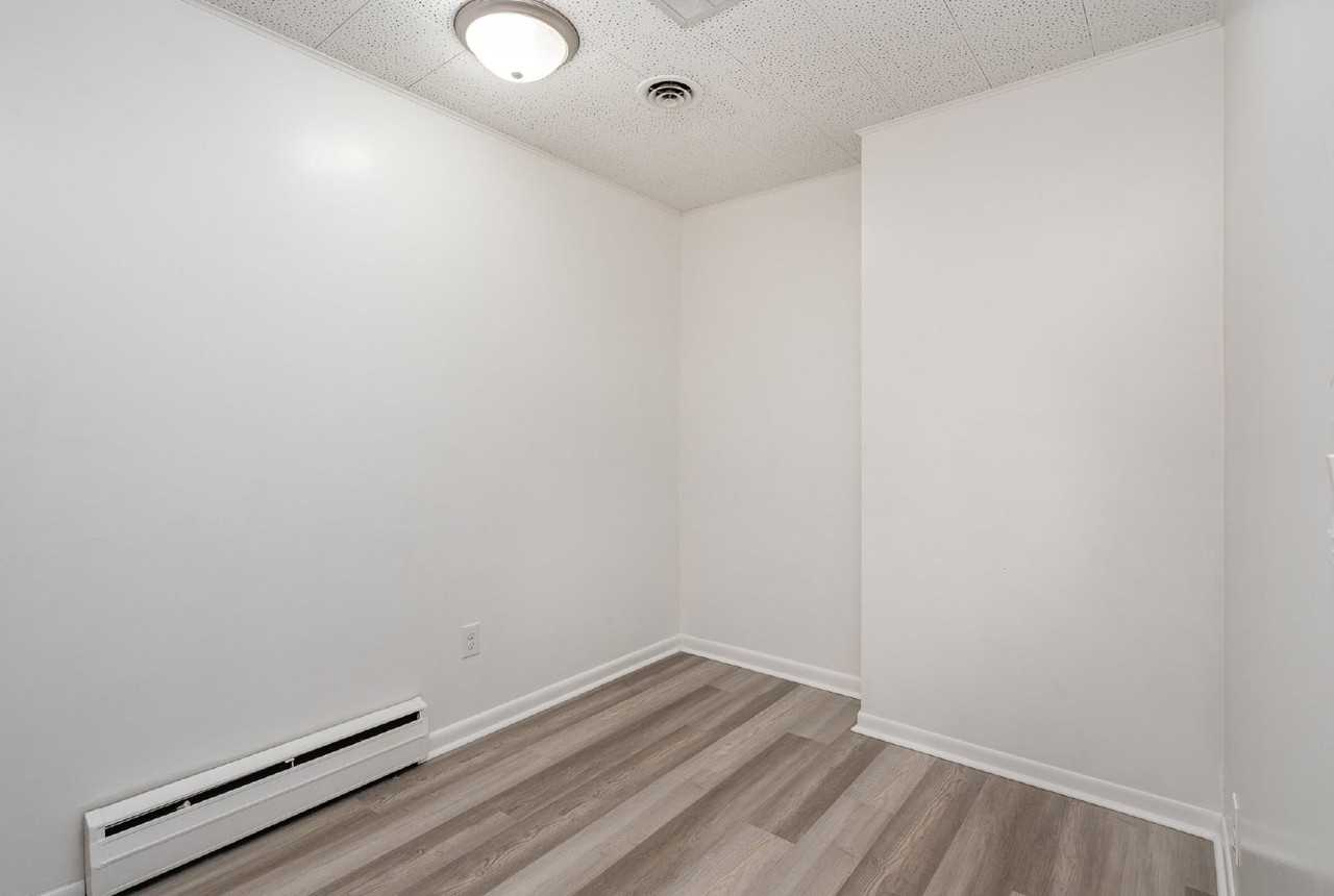3014 Washington St - Photo 7 of 13