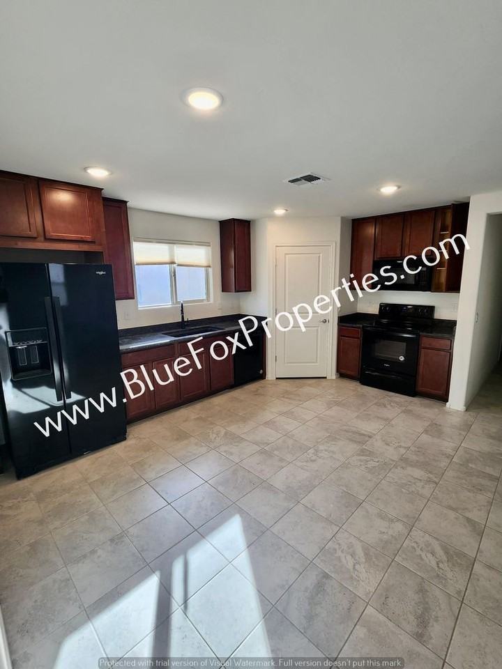 4521 S Sunrise Bluff Way - Photo 3 of 21