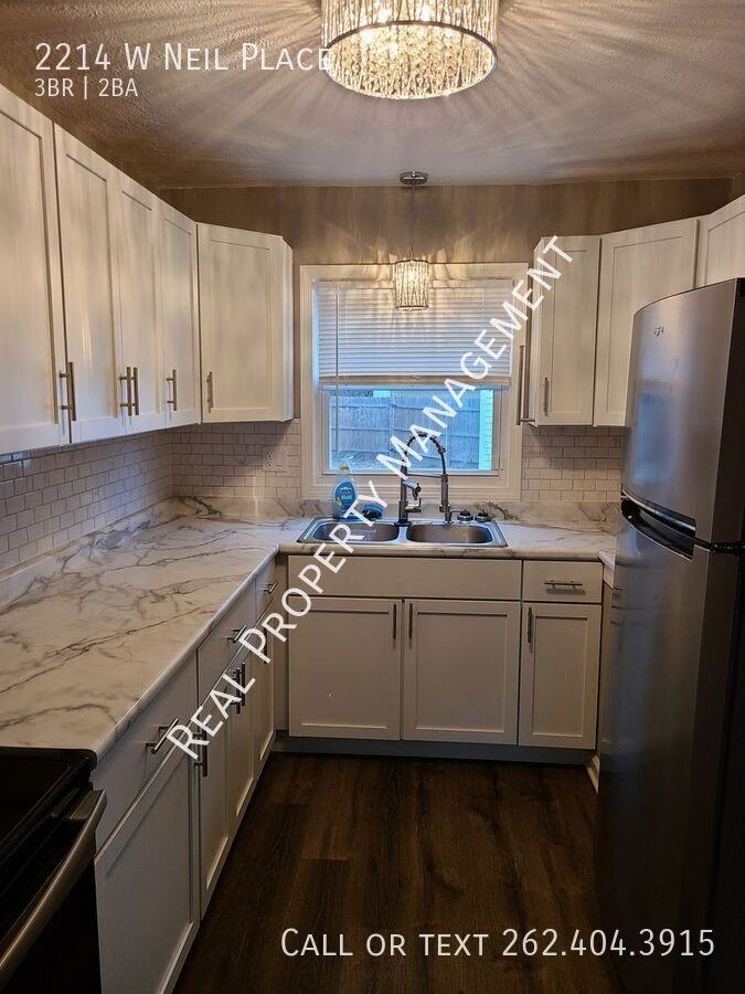 2214 W Neil Pl - Photo 2 of 18