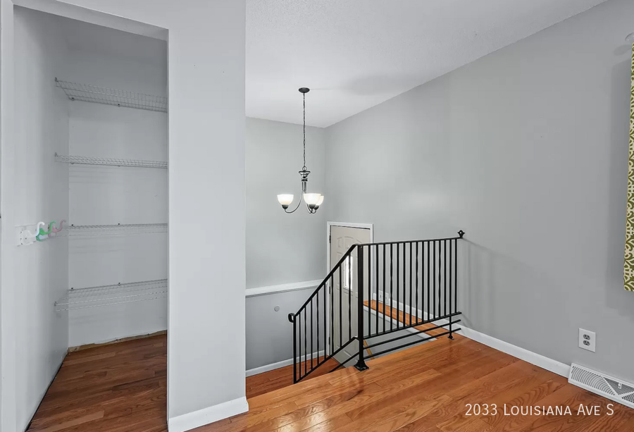 2033 Louisiana Ave S - Photo 3 of 14