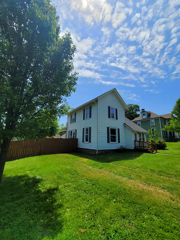 206 W Mississippi Ave - Photo 3 of 18