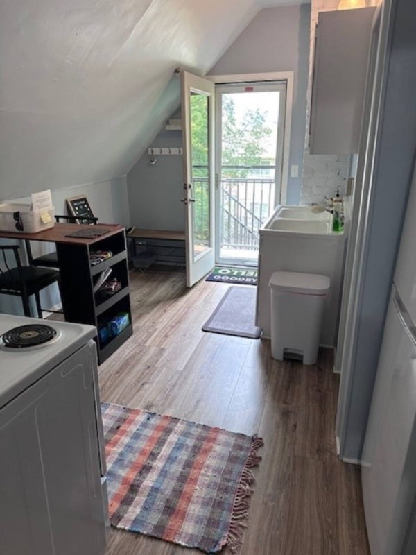 107 Manitoba Ave #3 - Photo 7 of 15